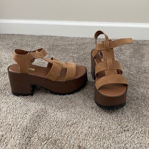 Size 8 Brown Wedges